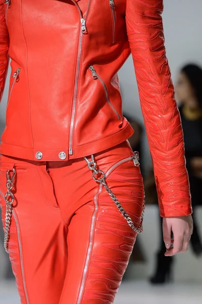 Look 64